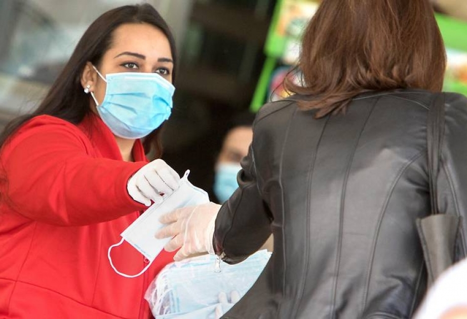 Avstriyada gündəlik həyatın bir sıra sahələrində tibbi maskadan istifadə bərpa olunur