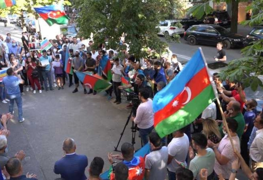 Xarkovda Ermənistanın hərbi təxribatına etiraz, Azərbaycan Ordusuna dəstək aksiyası keçirilib