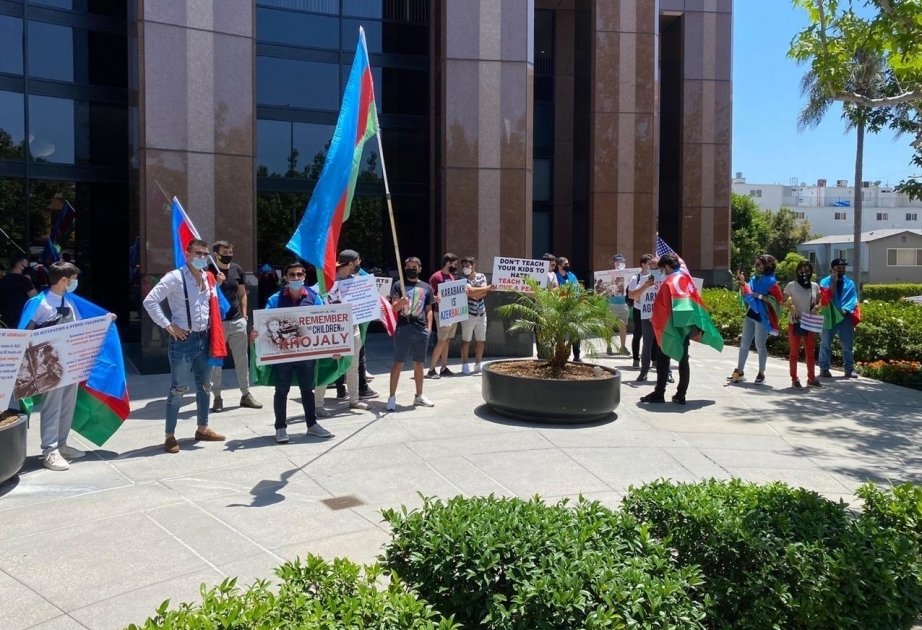 En Los Ángeles, los armenios atacaron a los marchantes azerbaiyanos