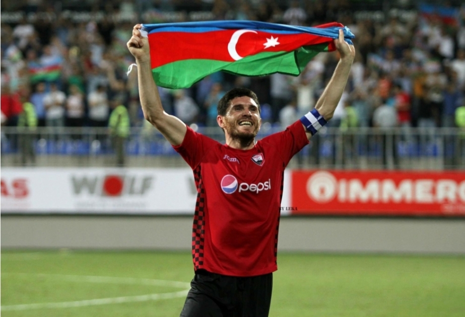 Cavid Hüseynov “Qəbələ” ilə müqavilə imzalayıb