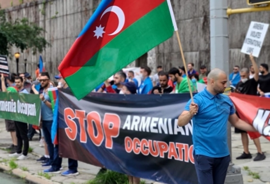 Frente a la Representación de Armenia en la ONU se realizó una manifestación