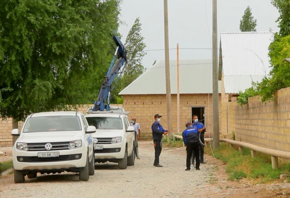 “Azərişıq” 3 rayonun kəndlərində elektrik enerjisi şəbəkəsini yenidən qurur