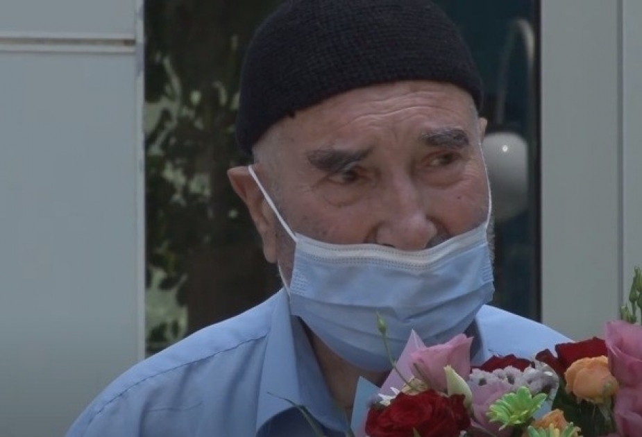 Sumqayıtda koronavirusdan müalicə alan 90 yaşlı kişi sağalıb