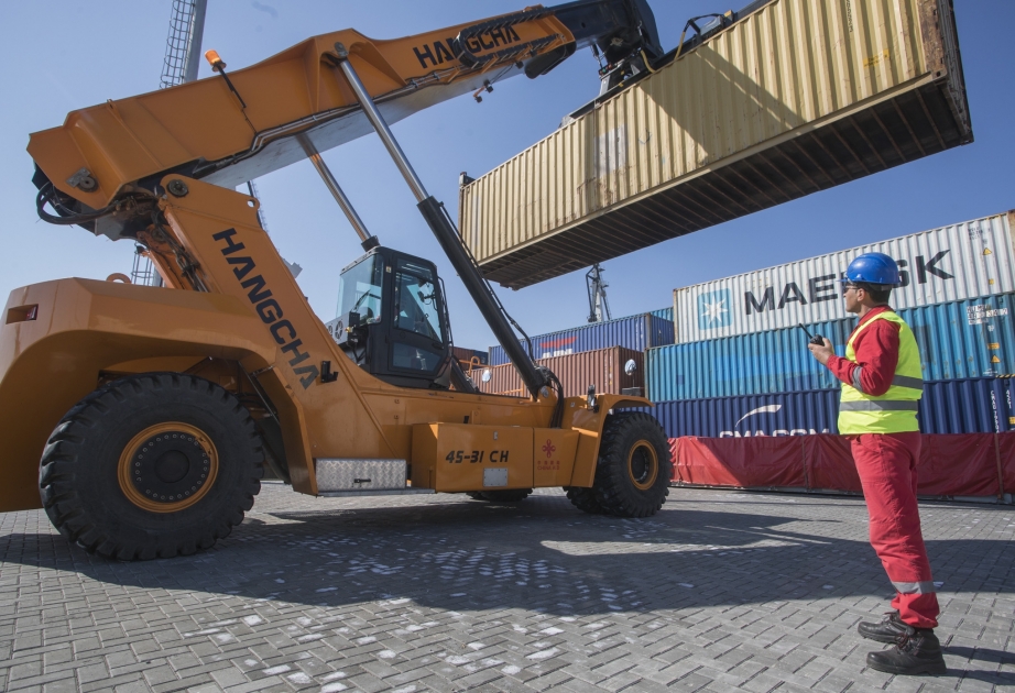 Dəniz limanlarında 4,4 milyon ton yükləmə-boşaltma işləri həyata keçirilib