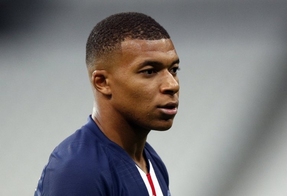 El PSG confirma el esguince de Mbappé, de baja tres semanas