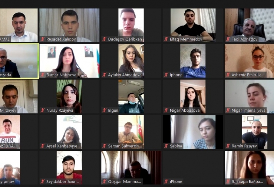 YAP Yasamal rayon təşkilatı “Müasir dövrdə informasiya müharibəsi və medianın üzərinə düşən vəzifələr” adlı tədbir keçirib