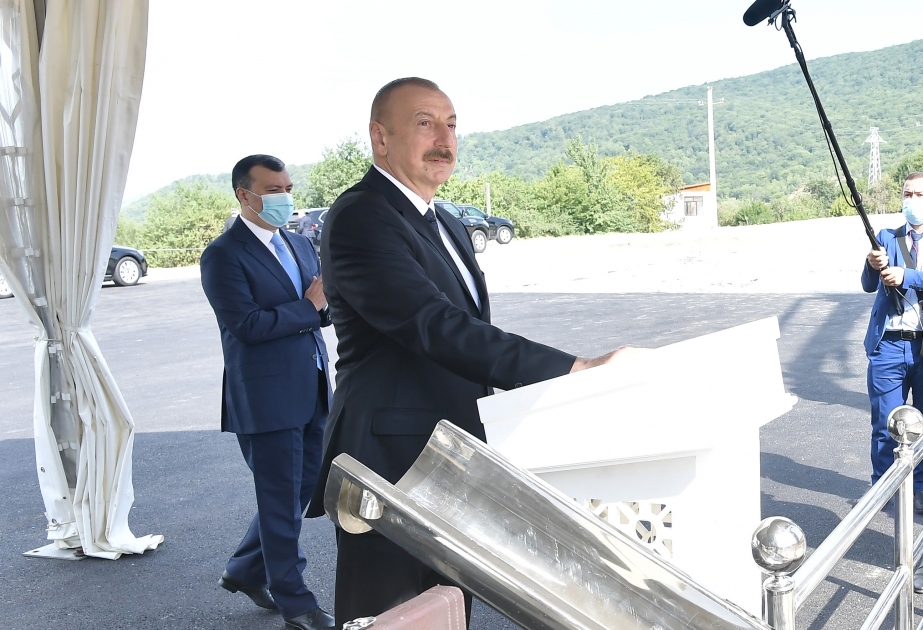 Prezident İlham Əliyev İsmayıllıda “DOST Evi” Yaradıcılıq, Sərgi və Satış Mərkəzinin təməlqoyma mərasimində iştirak edib YENİLƏNİB  VİDEO