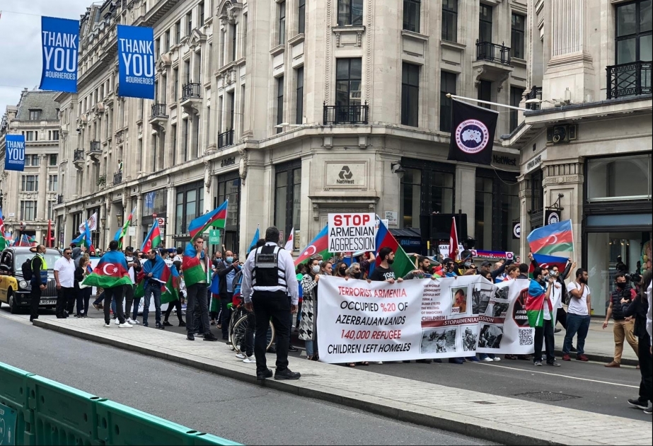Une marche s'est tenue à Londres pour protester contre les récentes provocations militaires de l'Arménie contre l'Azerbaïdjan