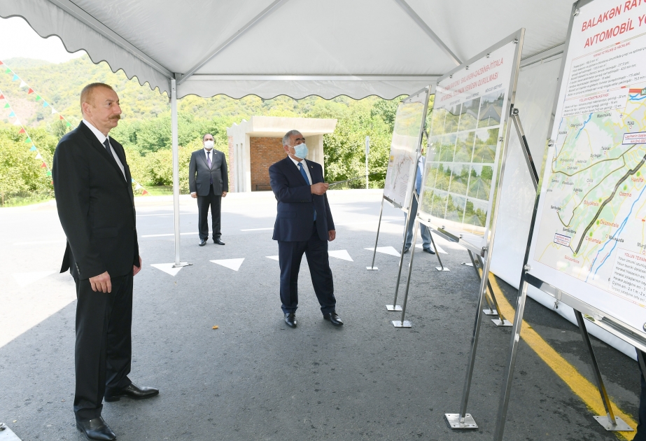 Ilham Aliyev asistió a la inauguración de la recién renovada autopista