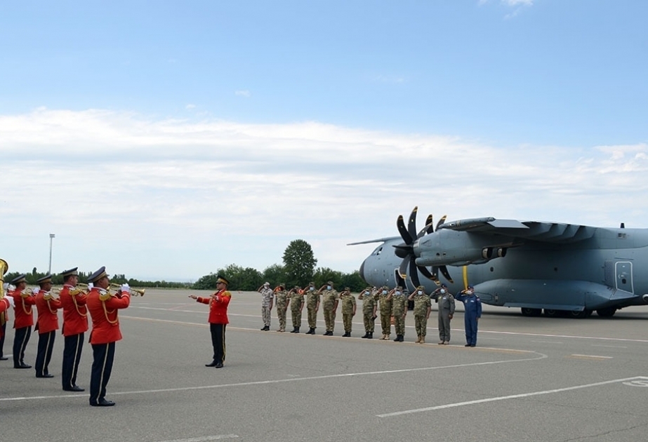 Turkish Air Force representatives arrive in Ganja VİDEO