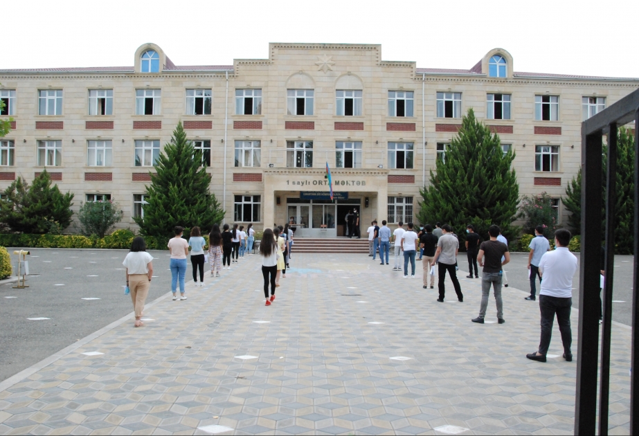 Yevlaxda buraxılış imtahanları 6 binada təşkil olunub