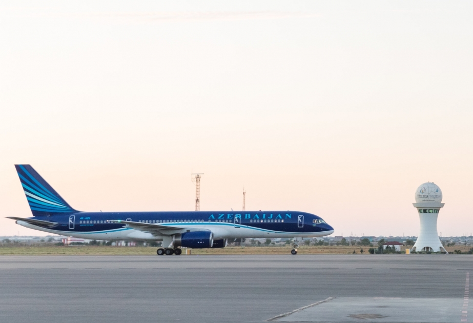 AZAL repatrió a 155 ciudadanos azerbaiyanos de Ucrania