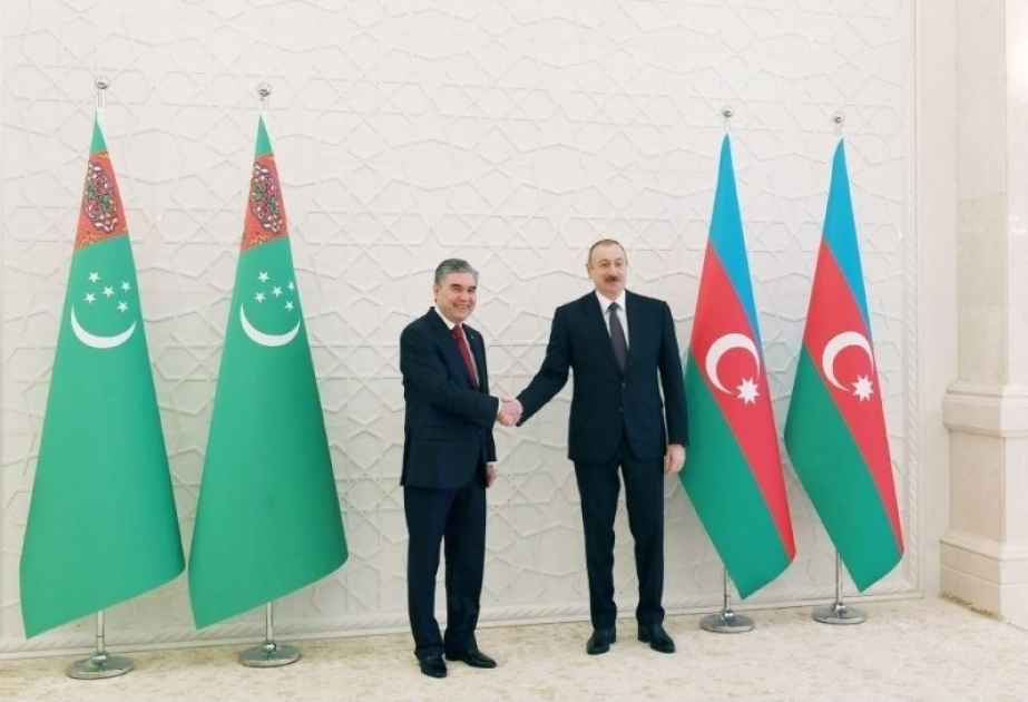 Präsident Gurbanguly Berdimuhamedow telefoniert mit Präsident Ilham Aliyev