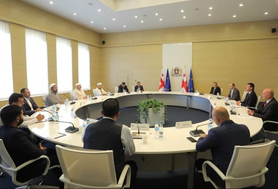 Gürcüstanın Baş Naziri müsəlman icmasının nümayəndələri ilə görüşüb