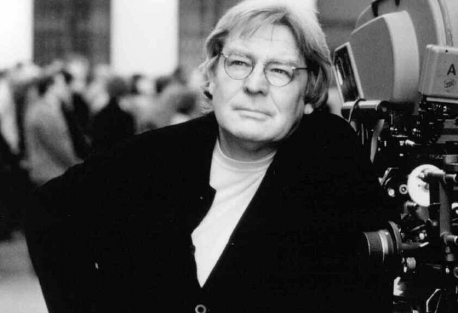 Fallece reconocido director británico Alan Parker