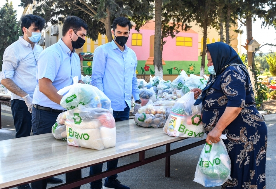 İqtisadiyyat Nazirliyi Qurban bayramı münasibətilə şagirdləri sevindirib