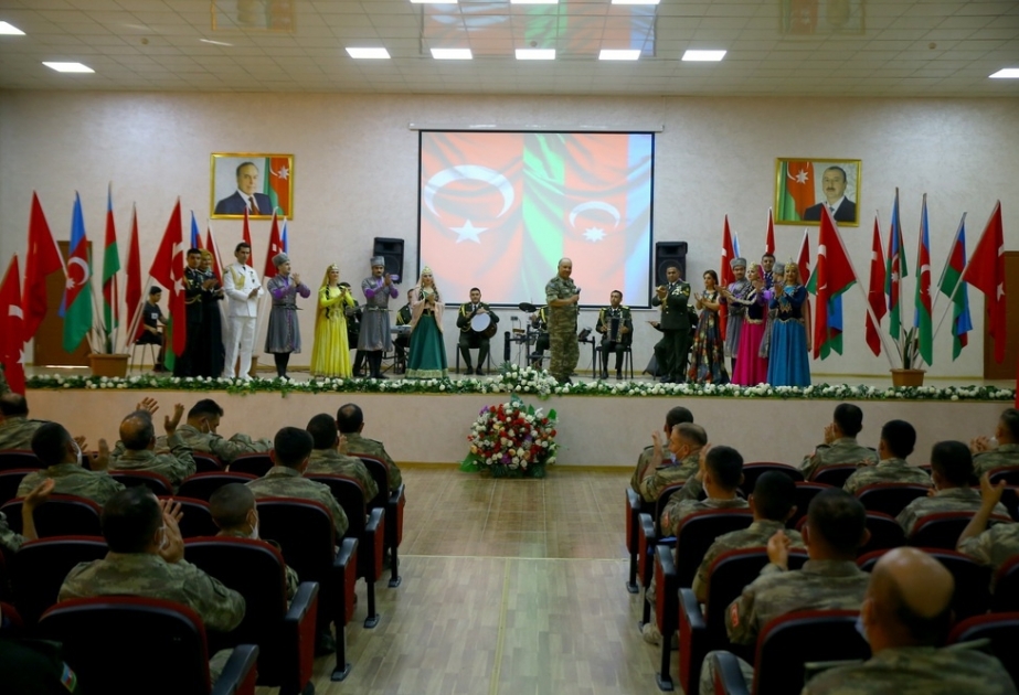 “Azərbaycan-Türkiyə qardaşlığı əbədi və sarsılmazdır” devizi altında təntənəli mərasim keçirilib VİDEO