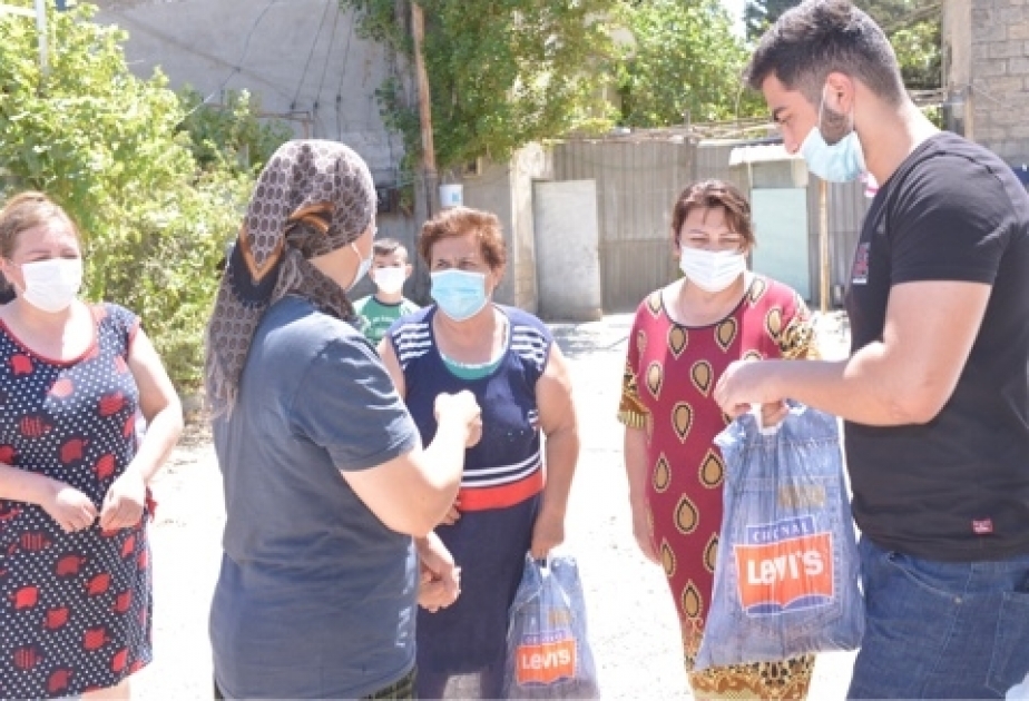 “Aşıq Şəmşir” Ocağı Qurban bayramı münasibətilə aztəminatlı ailələrə bayram sovqatı çatdırıb