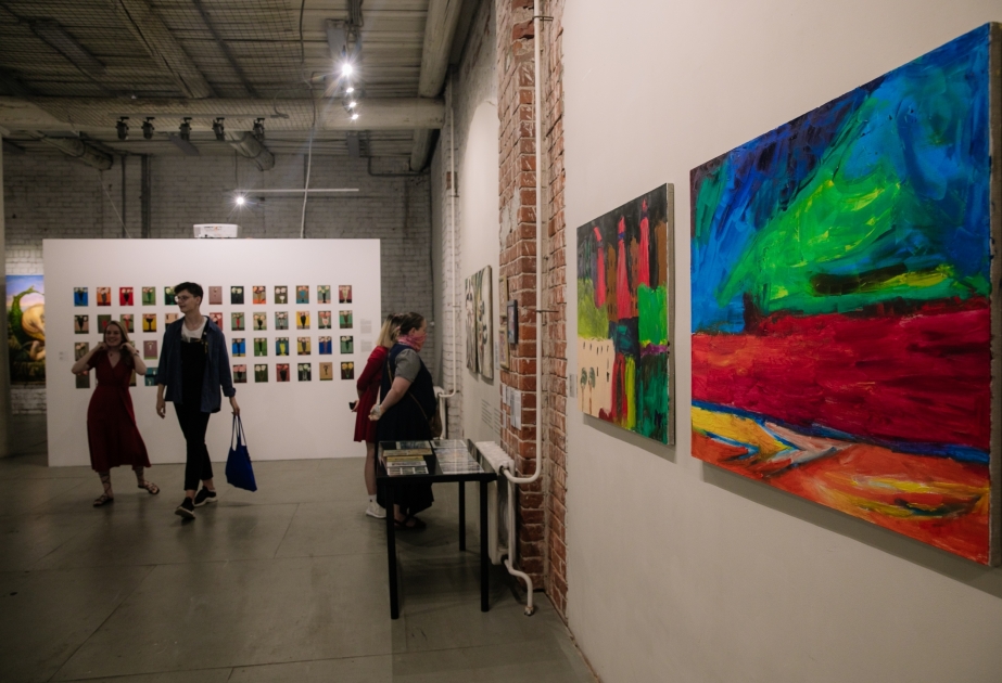 В Казани проходит выставка «Extension.az: Бархатные признания»