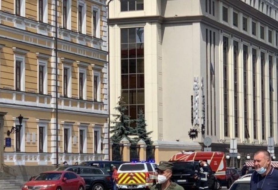Захватчик банка в Киеве требует, чтобы к нему допустили журналистов