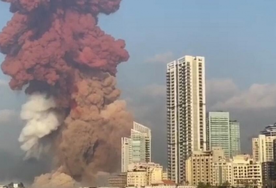 الصحة اللبنانية: 40 قتيلا و2500 جريح على الاقل في انفجار قوي في بيروت