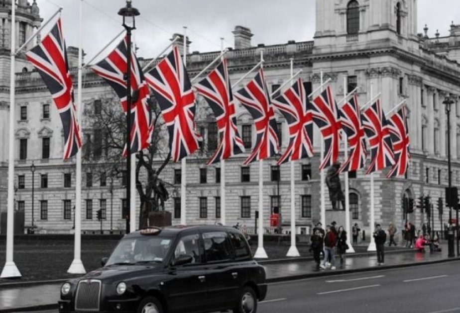 Böyük Britaniyada məktəblərin açılması koronavirusun ikinci dalğasının yayılmasına səbəb ola bilər