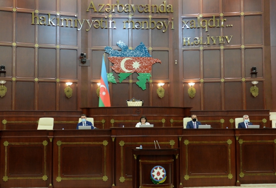 Milli Məclisin növbədənkənar sessiyasının iclası keçirilib
