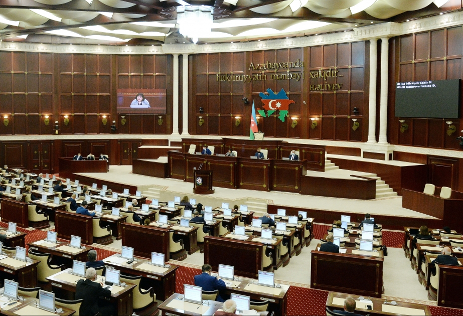Milli Məclisin növbədənkənar sessiyasının iclasında 2020-ci ilin dövlət büdcəsinə dəyişikliklər qəbul edilib
