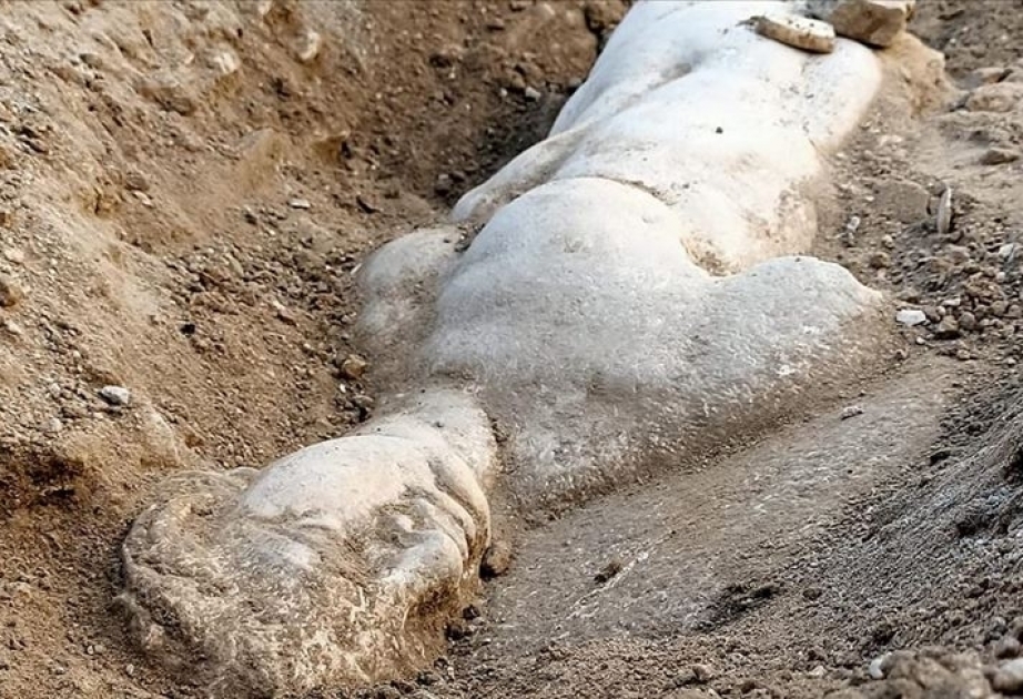 Una estatua del personaje mitológico Satyros encontrada en las excavaciones arqueológicas de izmir