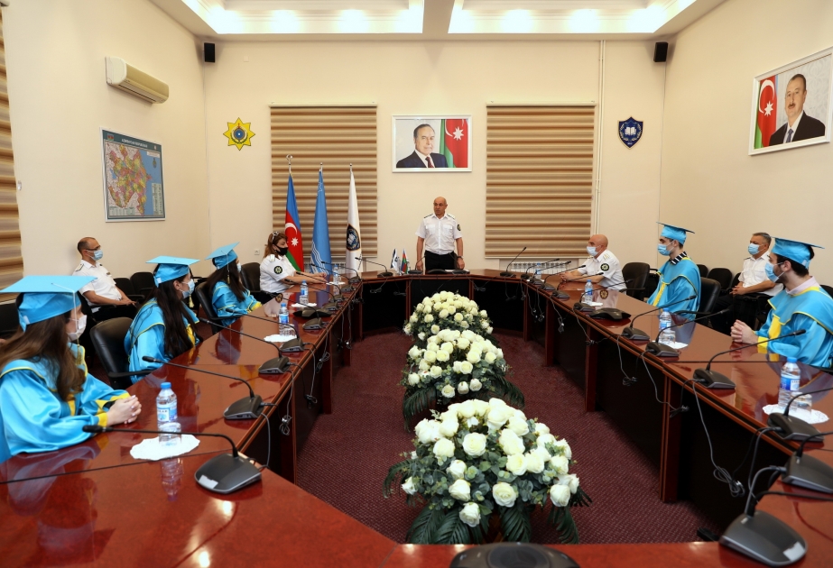 Gömrük Akademiyasının məzunlarına diplomlar təqdim olunub