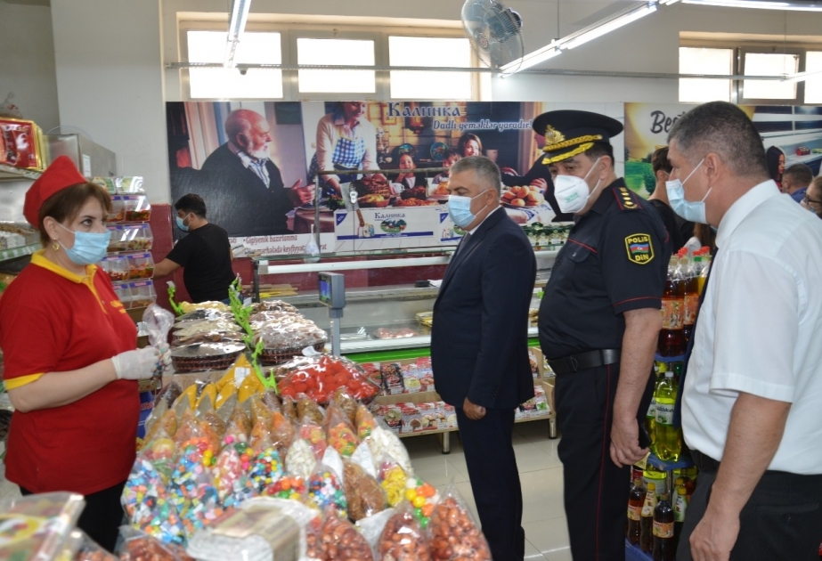 Şabrandakı ticarət mərkəzləri və qapalı obyektlərdə sakinlərlə maarifləndirici söhbətlər aparılıb