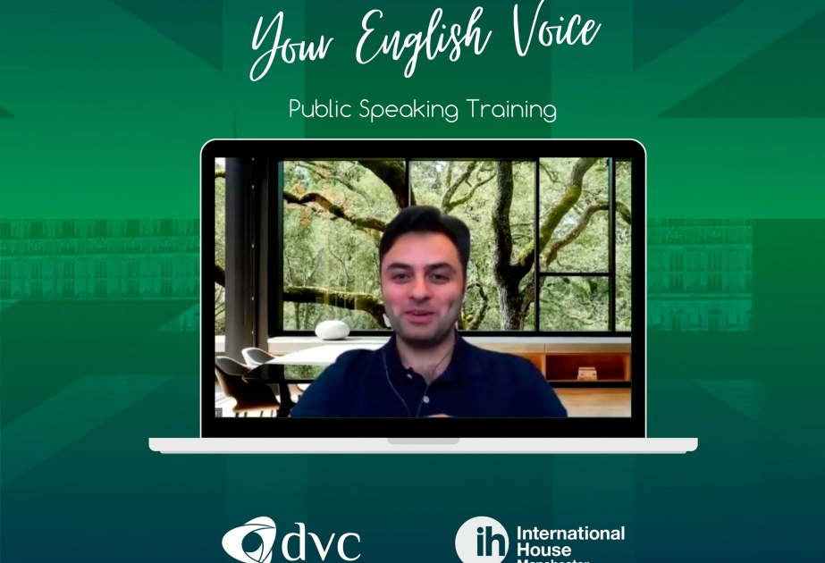 “Your English Voice” müsabiqəsi iştirakçılarına natiqlik təlimi keçirilib
