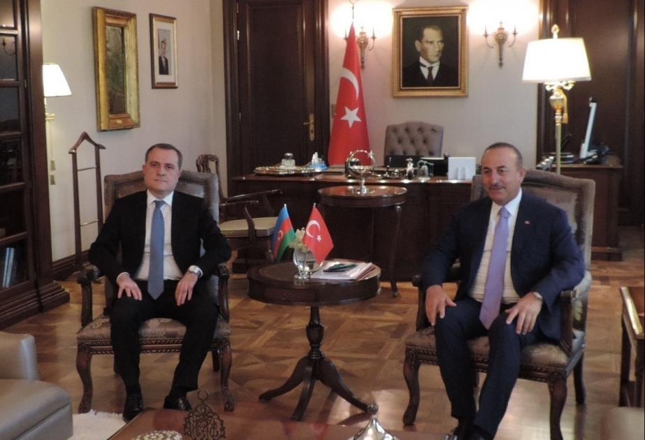 Azerbaijani, Turkish FMs meet in Ankara