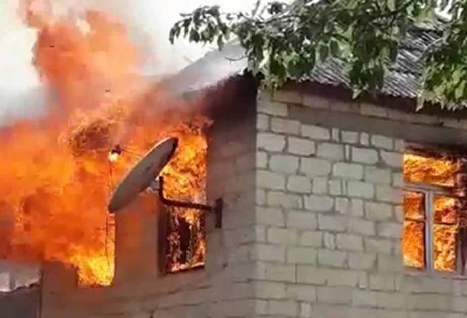 Quba rayonunun Rustov kəndində ev yanıb
