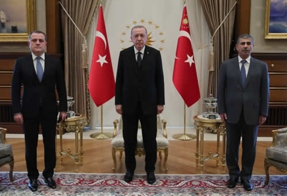 Le président turc reçoit les ministres azerbaïdjanais des Affaires étrangères etde la Défense