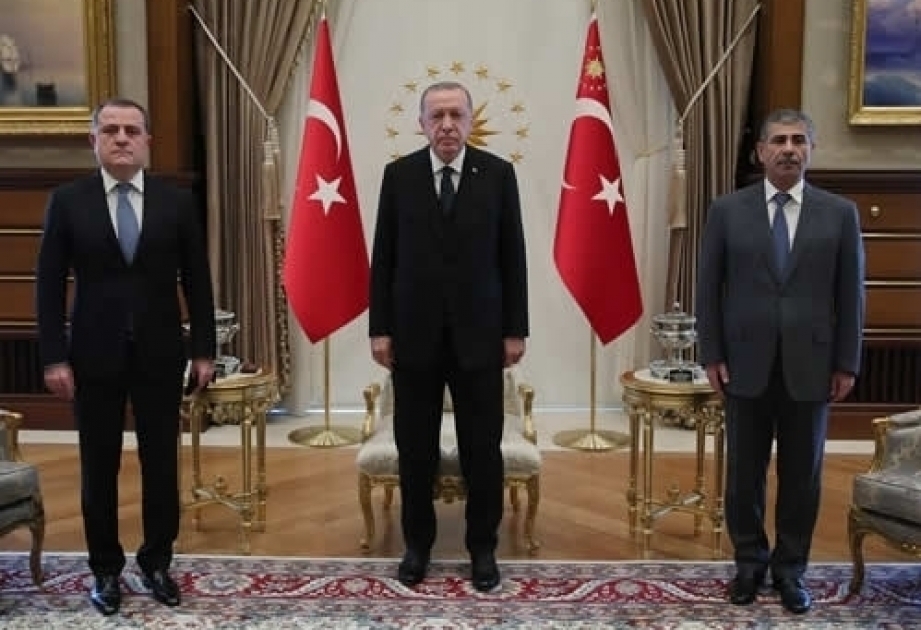 Президент Турции принял министров иностранных дел и обороны Азербайджана