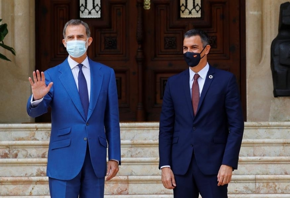 El rey recibe a Pedro Sánchez en el Palacio de Marivent