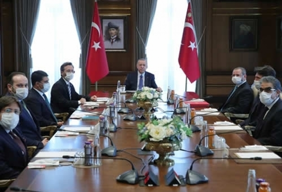 Turkish president meets Anadolu Agency’s management as part of news agency's centenary celebrations