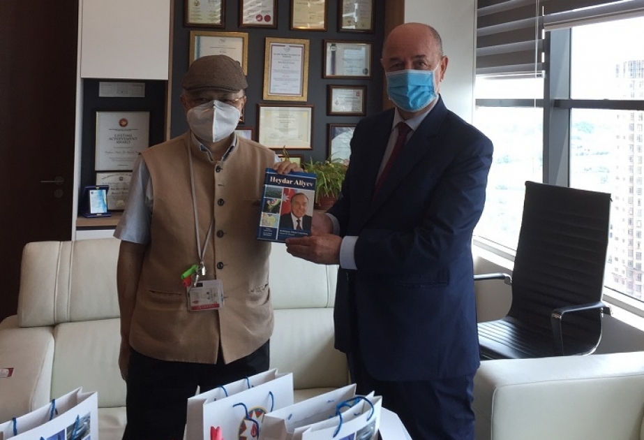 Malayziyanın UCSI Universitetinin professor-müəllim heyəti Azərbaycanın koronavirusa qarşı mübarizədəki müsbət təcrübəsi barədə məlumatlandırılıb