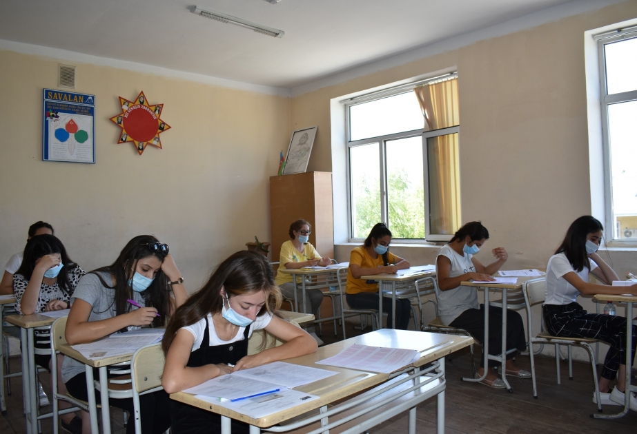 Ali təhsil müəssisələrinə qəbul imtahanları keçirilib