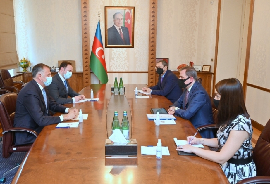 Canciller azerbaiyano recibe al embajador georgiano