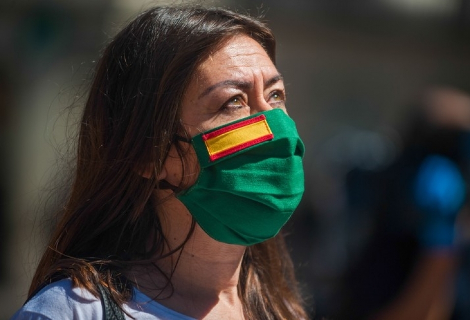 Правительство Испании начинает кампанию по предотвращению выбрасывания масок в природных зонах