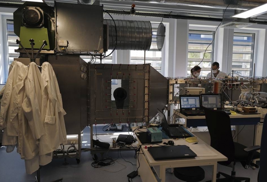 Üçölçülü “üzgəc” nanoölçülü işıq diodlarının parlaqlığını azı 100 dəfə artırdı