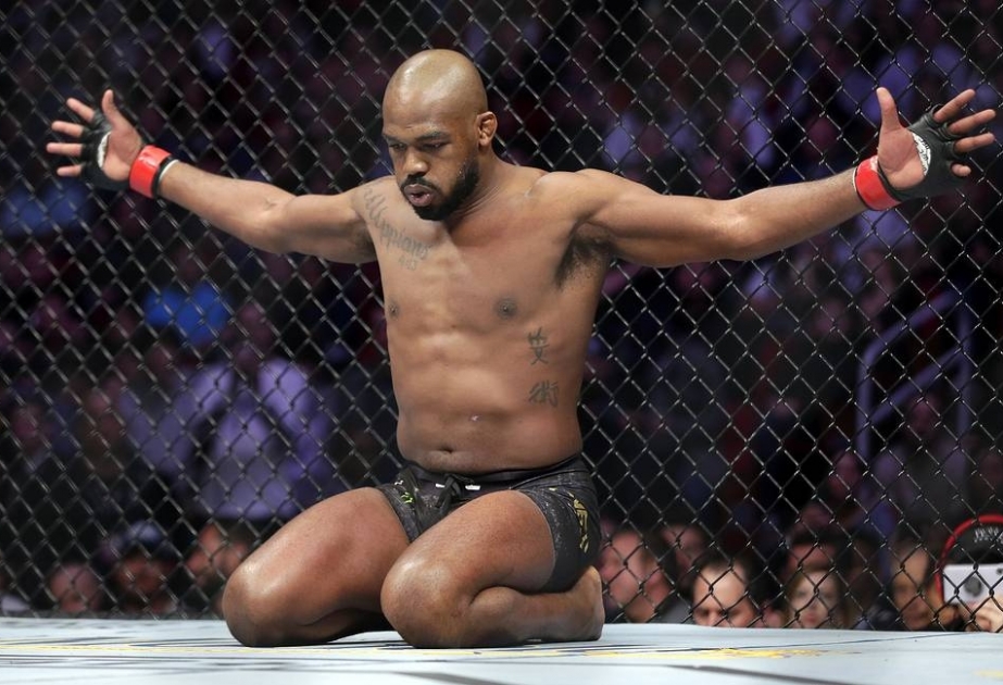 ABŞ döyüşçüsü Con Cons orta ağır çəkidə UFC çempionluğundan imtina edib