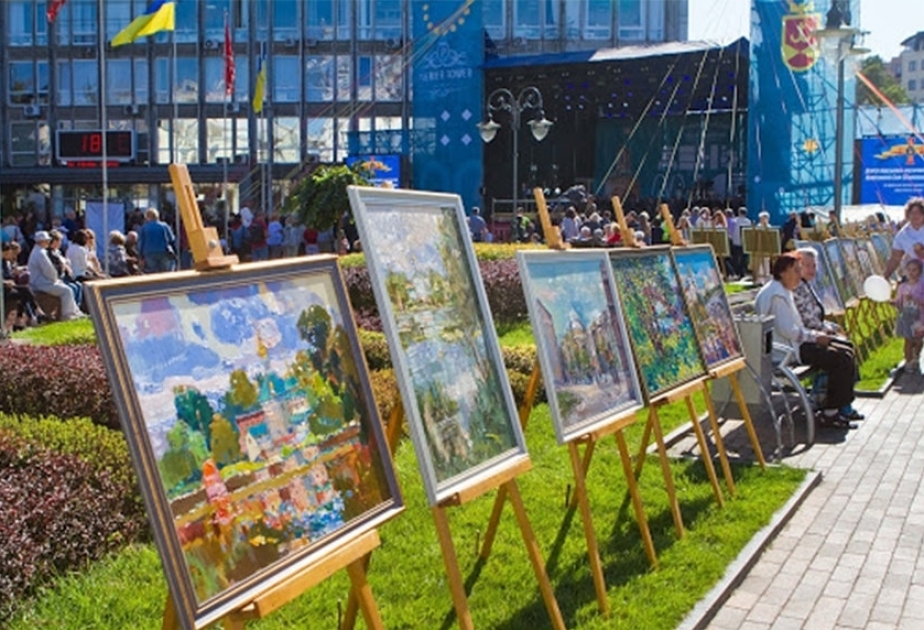 乌克兰美术展上展出阿塞拜疆画家的作品