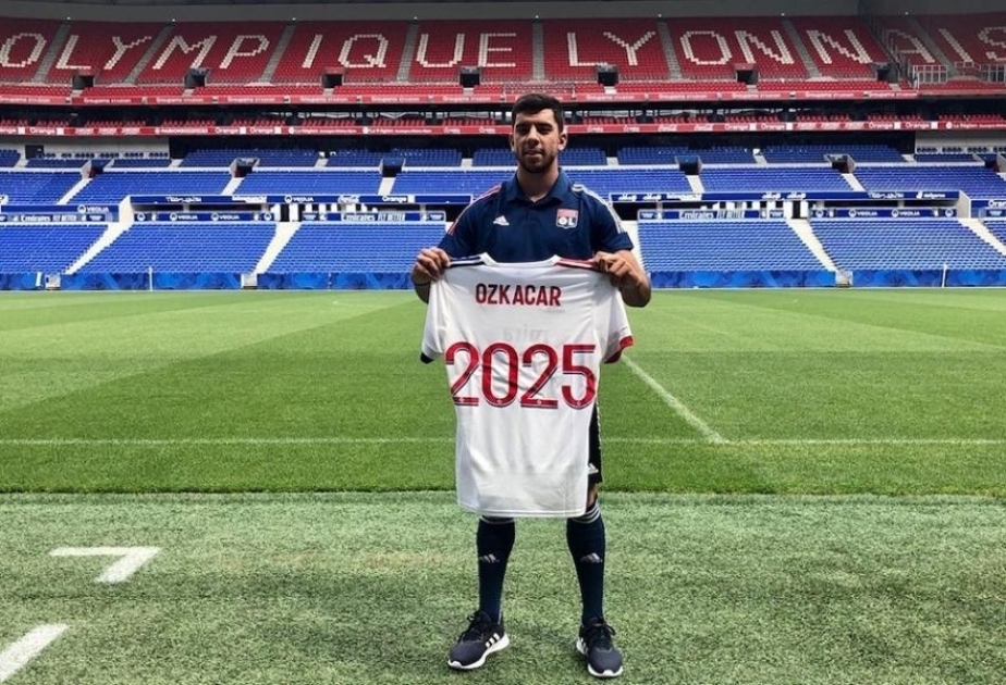 Olympique Lyon sign Turkish teen defender Ozkacar