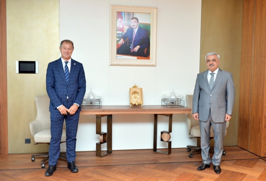 AFFA prezidenti milli komandanın baş məşqçisi ilə görüşüb