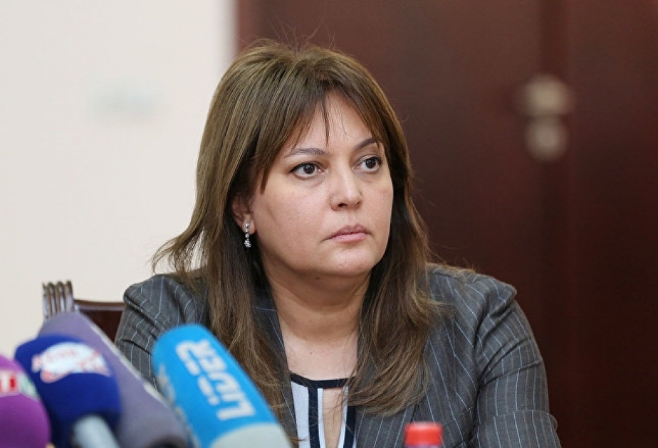 Özünə bənzəməyən avqust