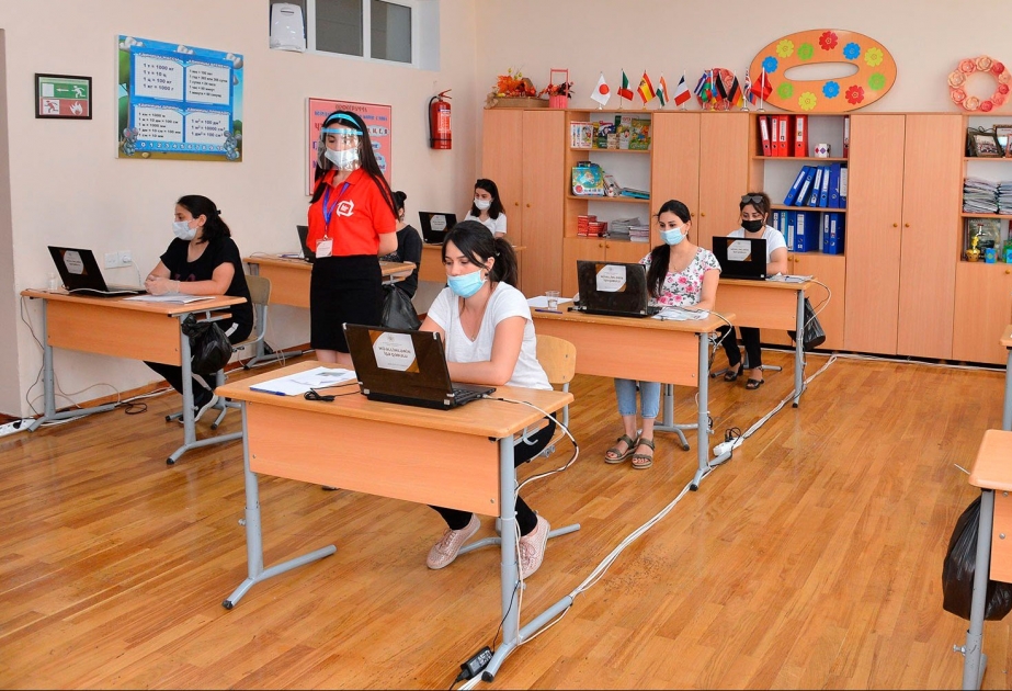 Müəllim seçimində “Bir” tələbə-könüllü dəstəyi davam edir