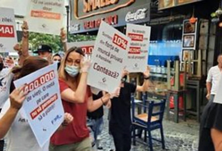 Rumıniyada açıq havada fəaliyyət göstərən restoranlar etiraz əlaməti olaraq bir saat müddətinə bağlanıblar